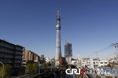 日本：“东京天空树”顶部冰雪成安全隐患(图)