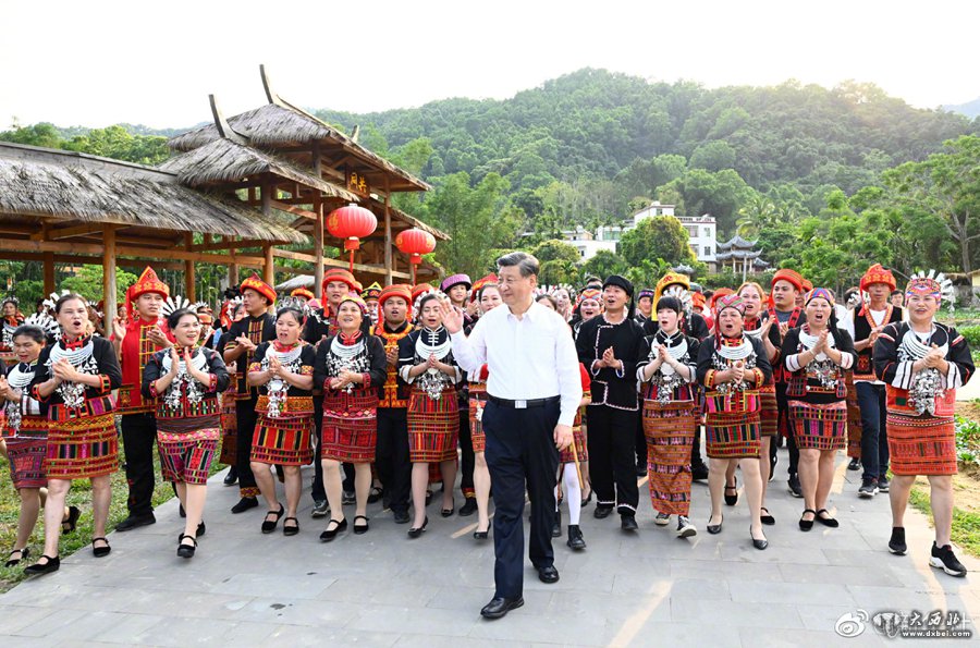 习近平在海南五指山市